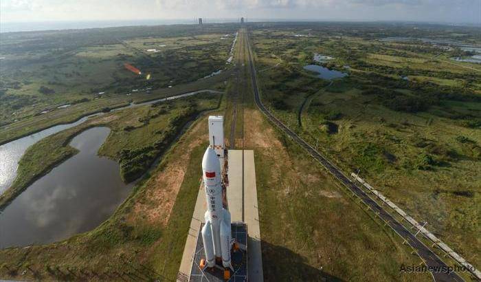 La Cina scommette su Lunga Marcia 8