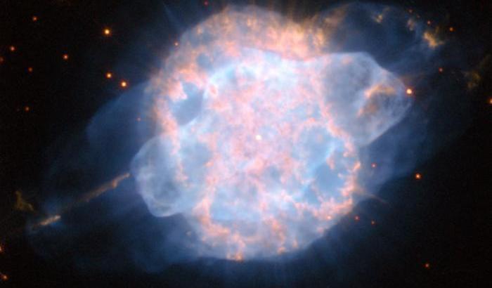 Hubble punta l’occhio di Ngc 3918