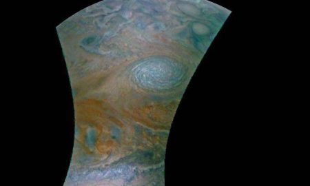 Tempesta anticiclonica su Giove