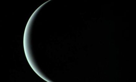 Nubi marce su Urano