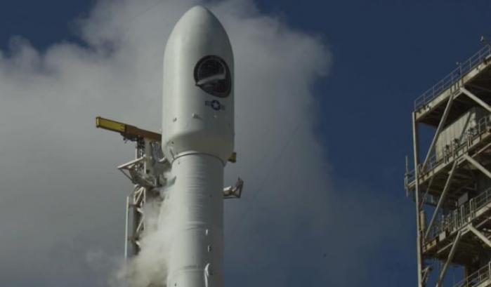 SpaceX lancia un mini shuttle militare