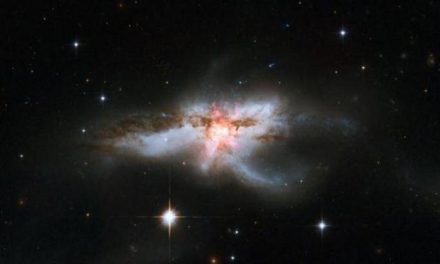 Una ‘farfalla’ galattica plasmata dai venti