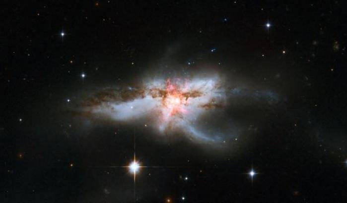 Una ‘farfalla’ galattica plasmata dai venti