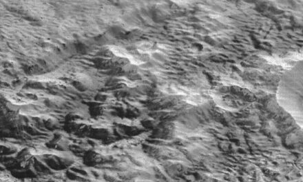 Tracce di antiche glaciazioni sul volto di Plutone