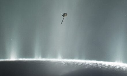 Missione privata per i misteri di Encelado