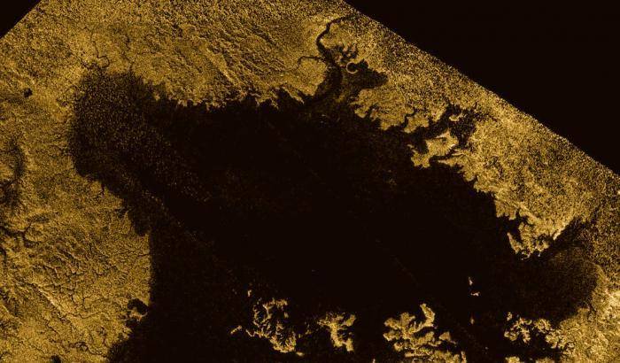 Caratteristiche ‘terrestri' per i mari di Titano