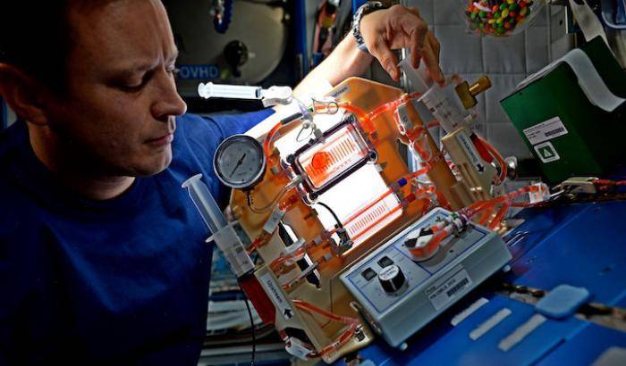 Come riciclare l’acqua sulla Stazione Spaziale Internazionale