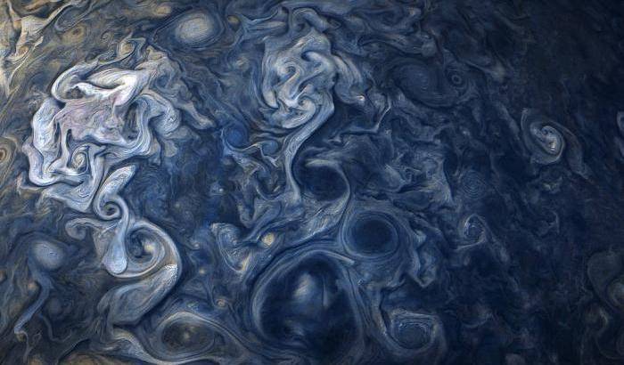 Le sfumature blu di Giove