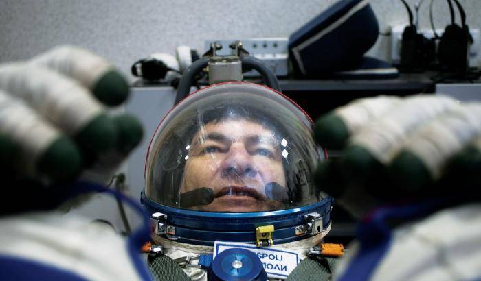 Paolo Nespoli tra riti e svaghi prima del lancio