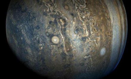 Un filo di perle sul volto di Giove