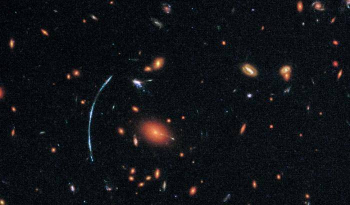 Una galassia distante per Hubble