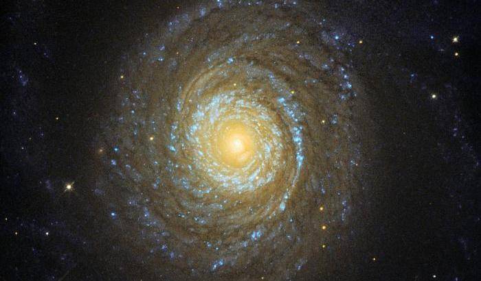 Una galassia ‘regale’ per Hubble