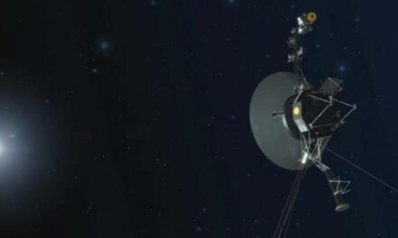 Voyager 1, riattivati i motori dopo 37 anni