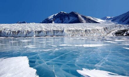 Ghiacci in Antartide, il ruolo dell’asse terrestre