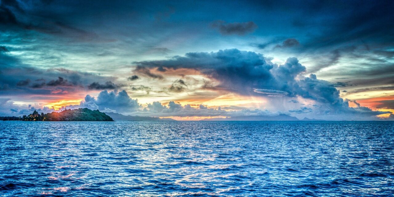 Clima, così cambierà il colore del mare