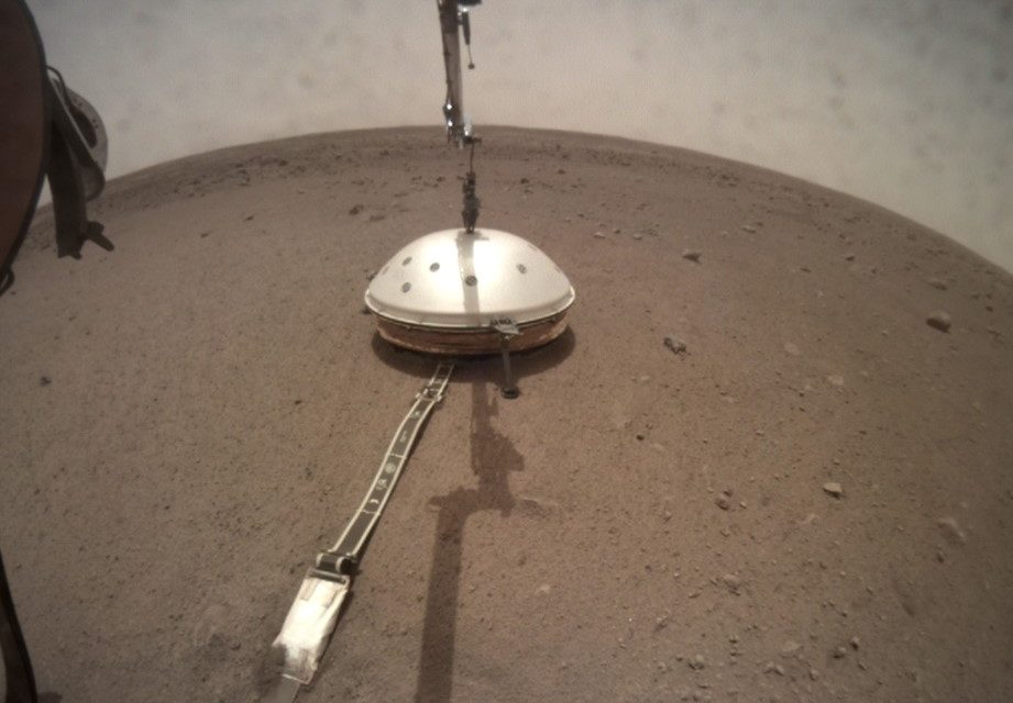 InSight, una ‘casetta’ marziana per il sismometro