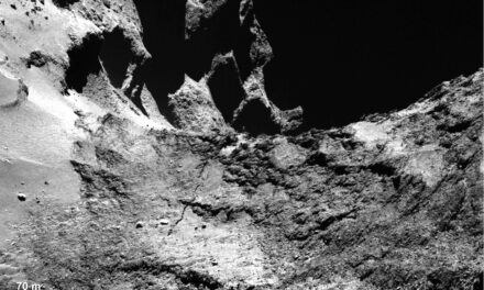 Il collo stressato della cometa di Rosetta