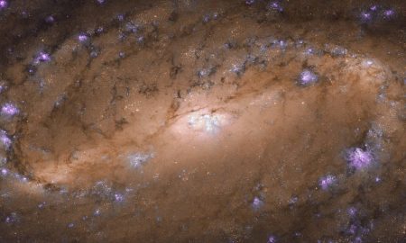 Una galassia superstar per Hubble