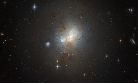 Un’energica mini-galassia per Hubble