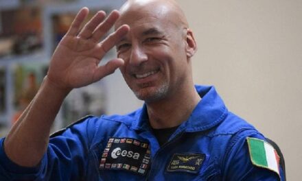 AstroLuca in collegamento con gli studenti dalla Iss