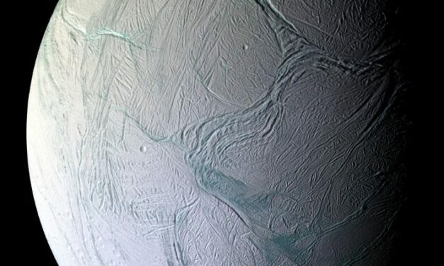 Encelado, cannone spara neve
