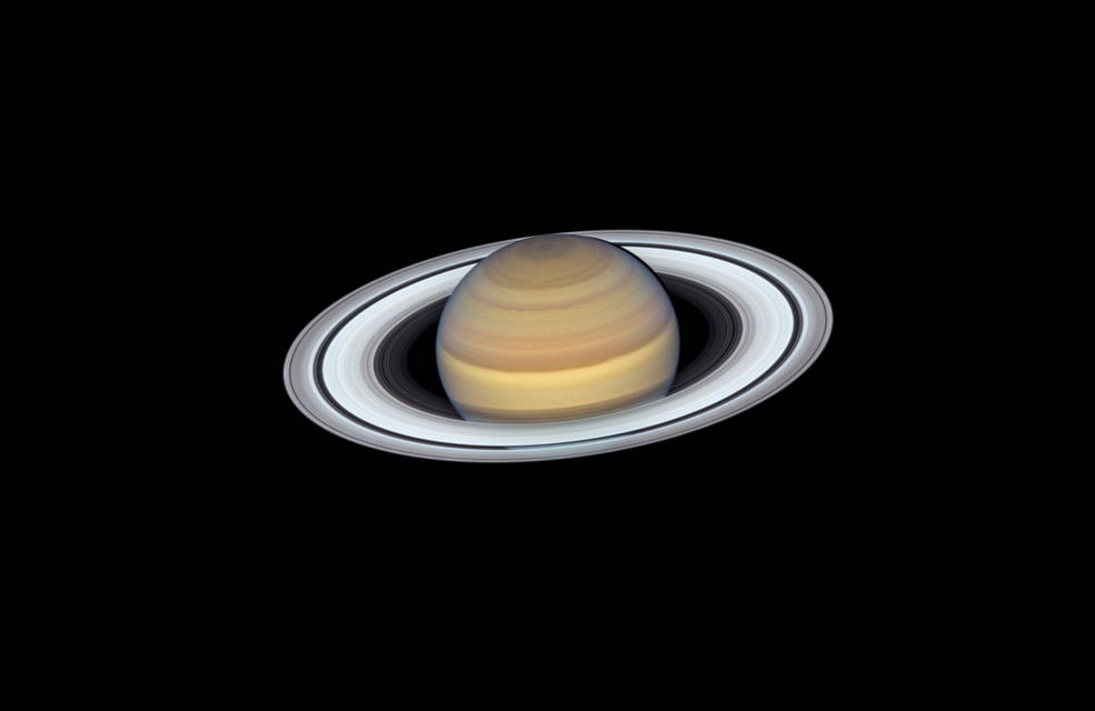Saturno e gli anelli, ritratto mozzafiato
