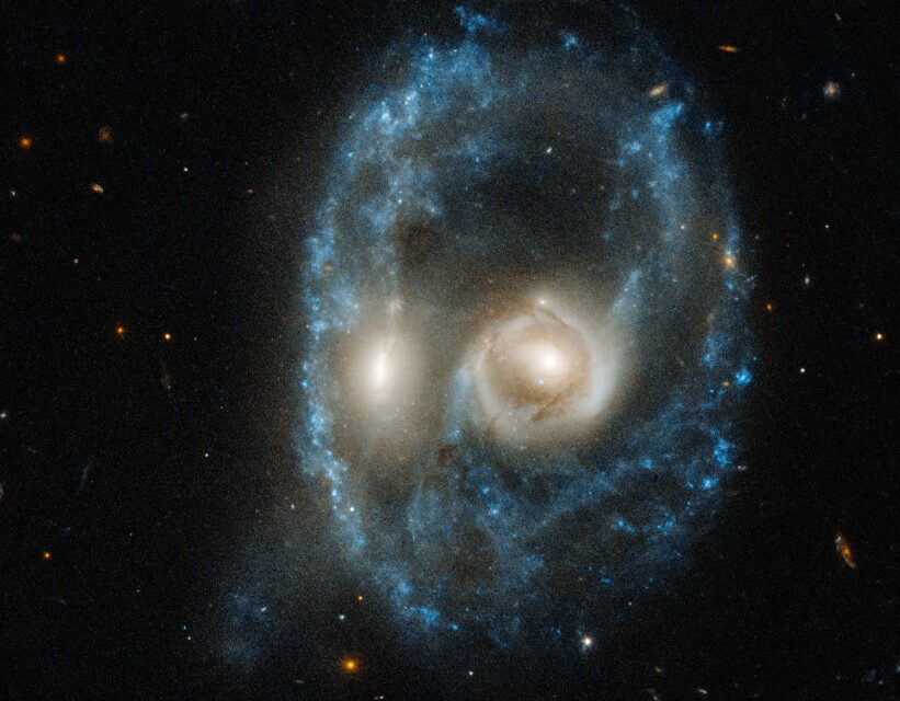 Un ‘volto alieno’ per Hubble