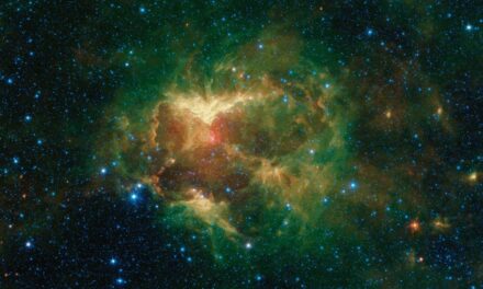 Una ‘zucca’ cosmica per Spitzer