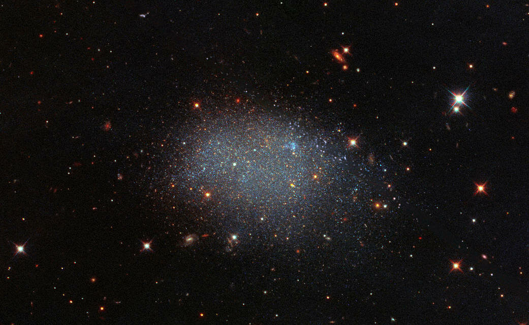 Una galassia di glitter per Hubble