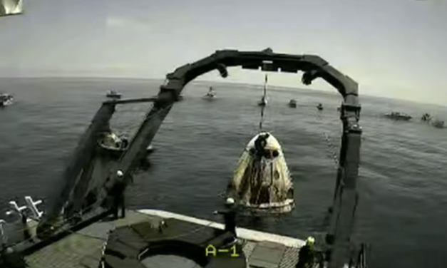La capsula Dragon Crew ammara nel Golfo del Messico