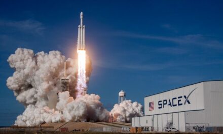 Falcon Heavy si accaparra la Luna