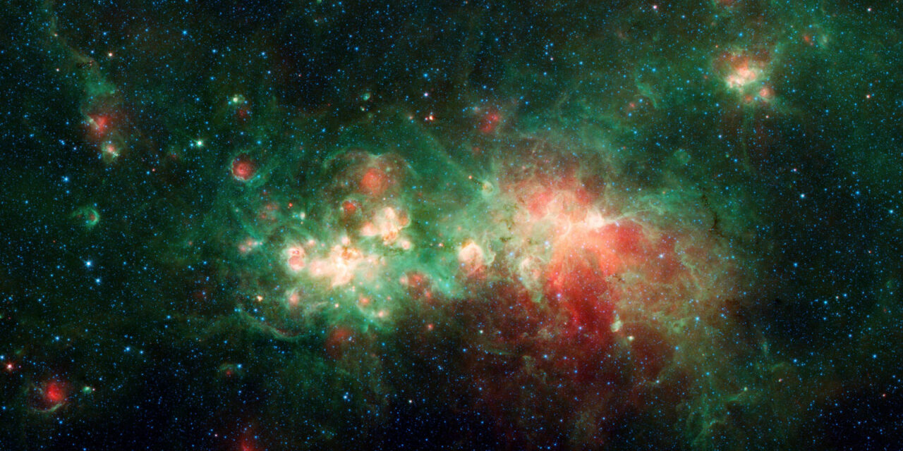 Una fabbrica di stelle nei dati di Spitzer