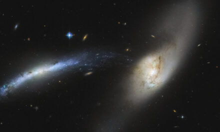 Fusione galattica nel mirino di Hubble