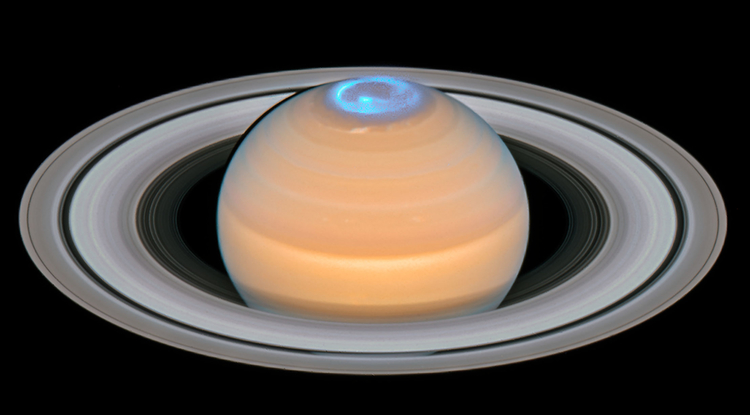 I venti d’alta quota di Saturno generano le aurore