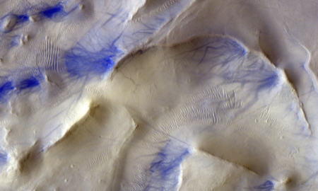 Cassis riprende le tracce dei "dust devils" di Marte
