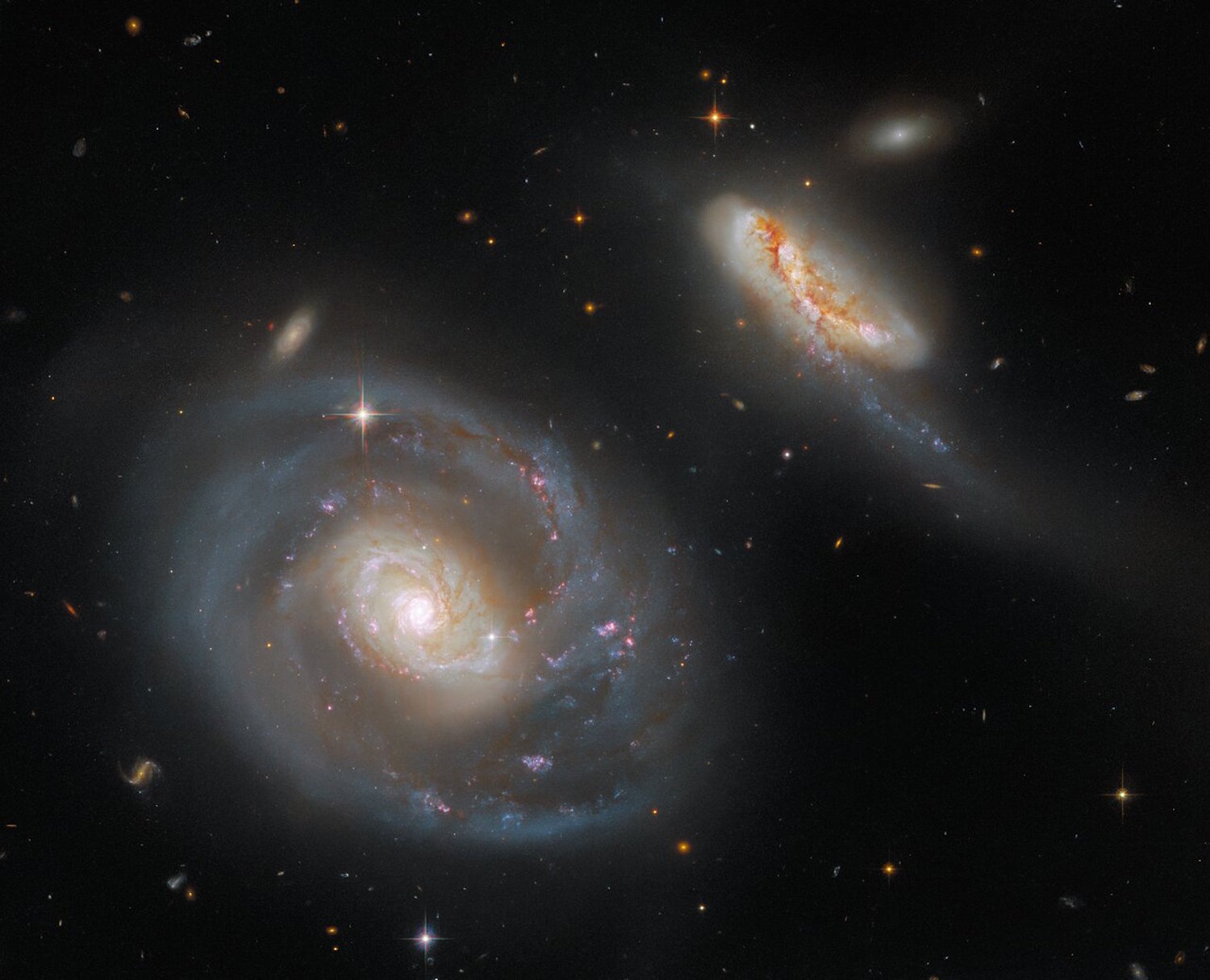 Coppia galattica per Hubble