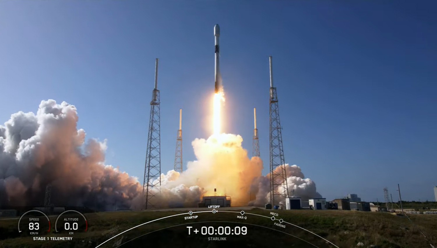 Falcon 9 atterra per la centesima volta