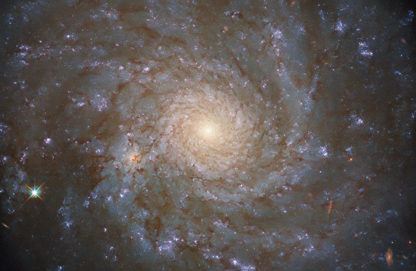 Una ‘girandola’ mozzafiato per Hubble