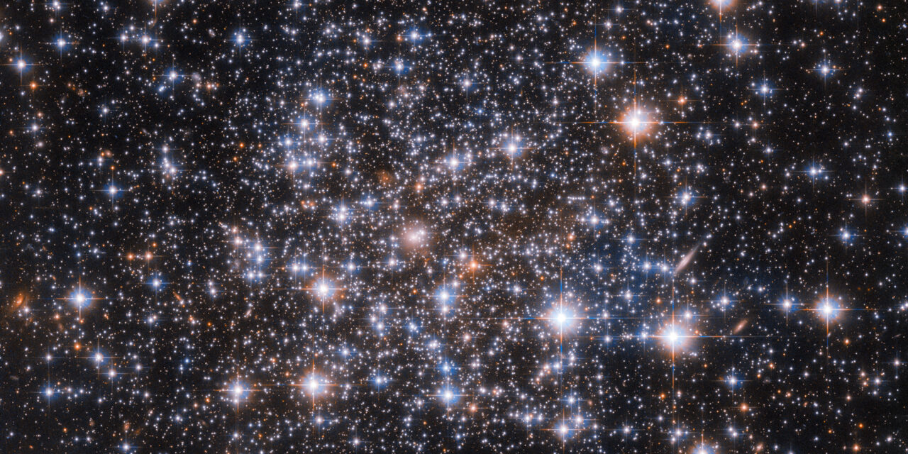Un cluster enigmatico per Hubble