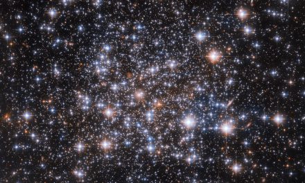 Un cluster enigmatico per Hubble