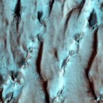 Riflessi su Marte. Effetti ottici o acqua liquida?