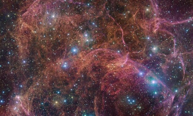 Una supernova spettrale catturata da Vst