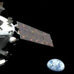 Selfie di Orion con vista sulla Terra