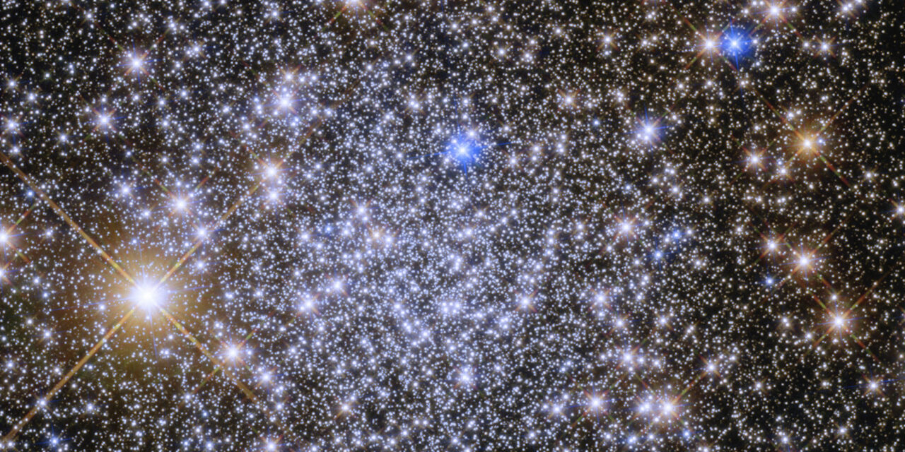 Un antico ammasso di stelle al centro della Via Lattea