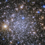 Un antico ammasso di stelle al centro della Via Lattea