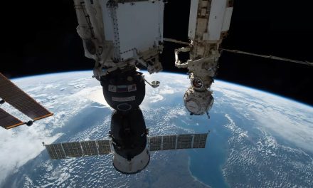 Soyuz, tecnici ancora al lavoro sulla perdita