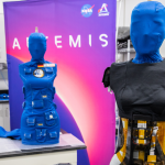 Artemis, Helga e Zohar sotto esame