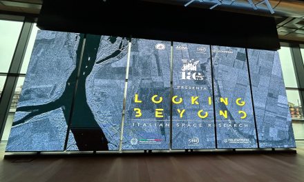 La Terra protagonista della mostra Looking Beyond 