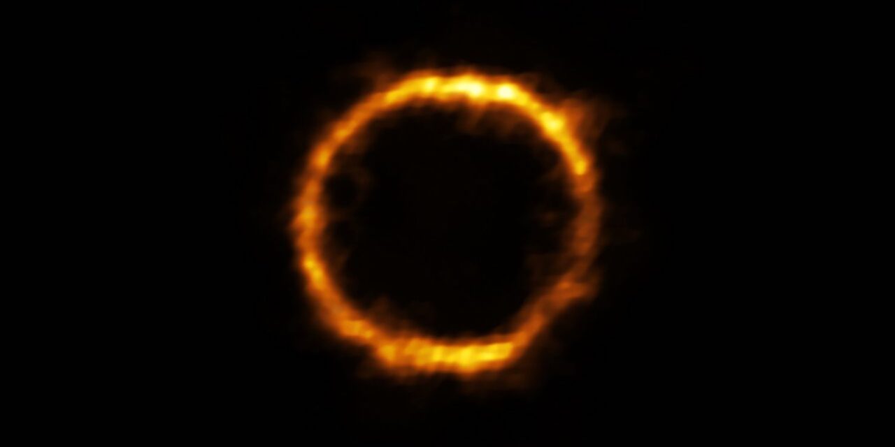 Webb svela una galassia dietro l’‘anello di Einstein’