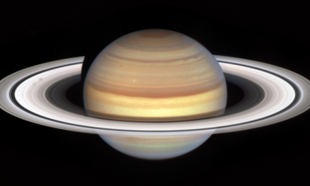 Hubble e la ‘spoke season’ di Saturno